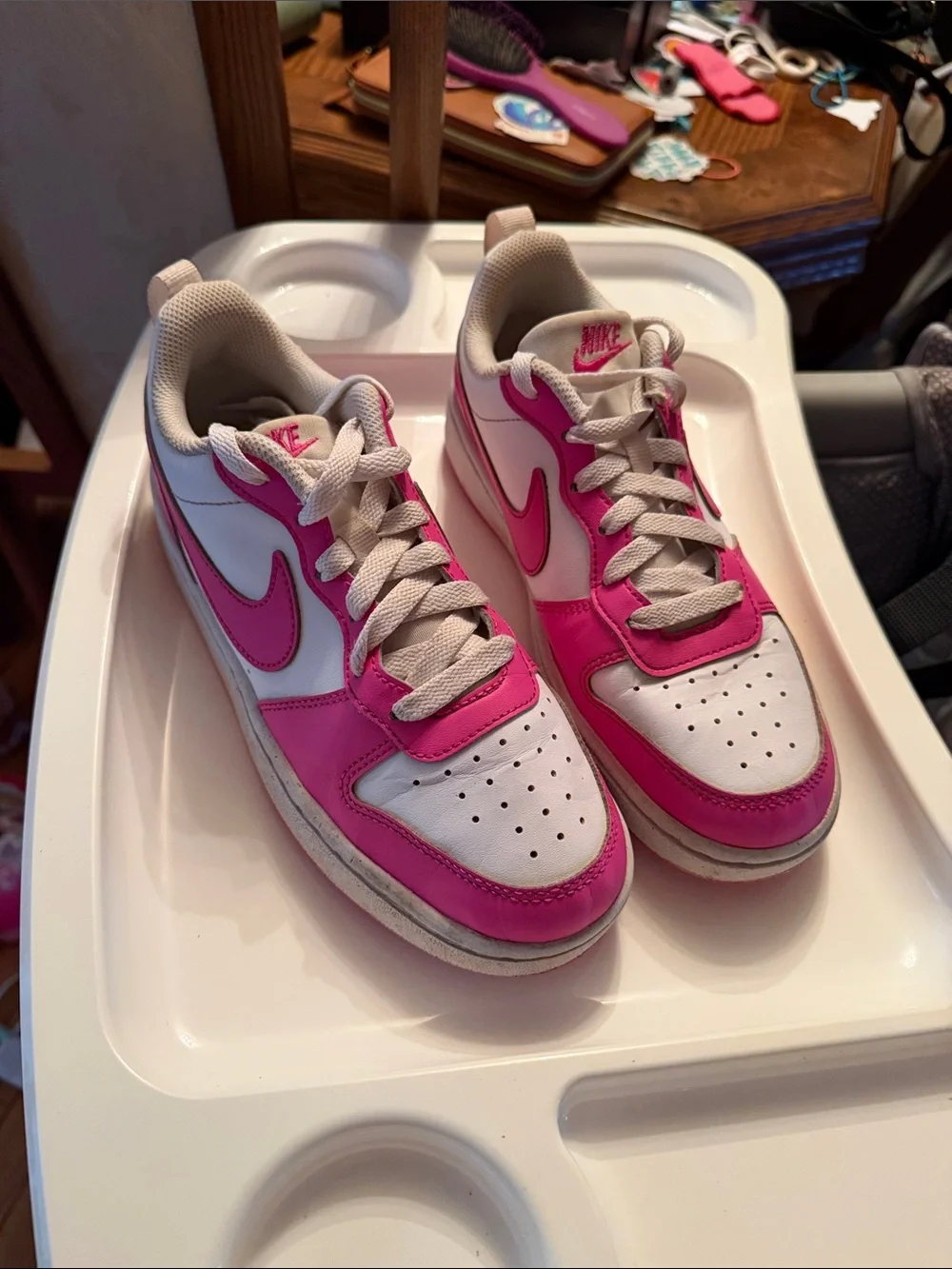Nike girls White and Hot Pink Low-Top Sneakers
